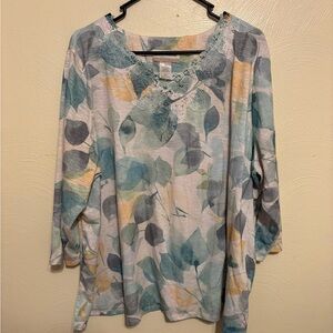 Alfred Dunner 2X Pastel Leaf Print Lace Trim 3/4 Sleeve Top